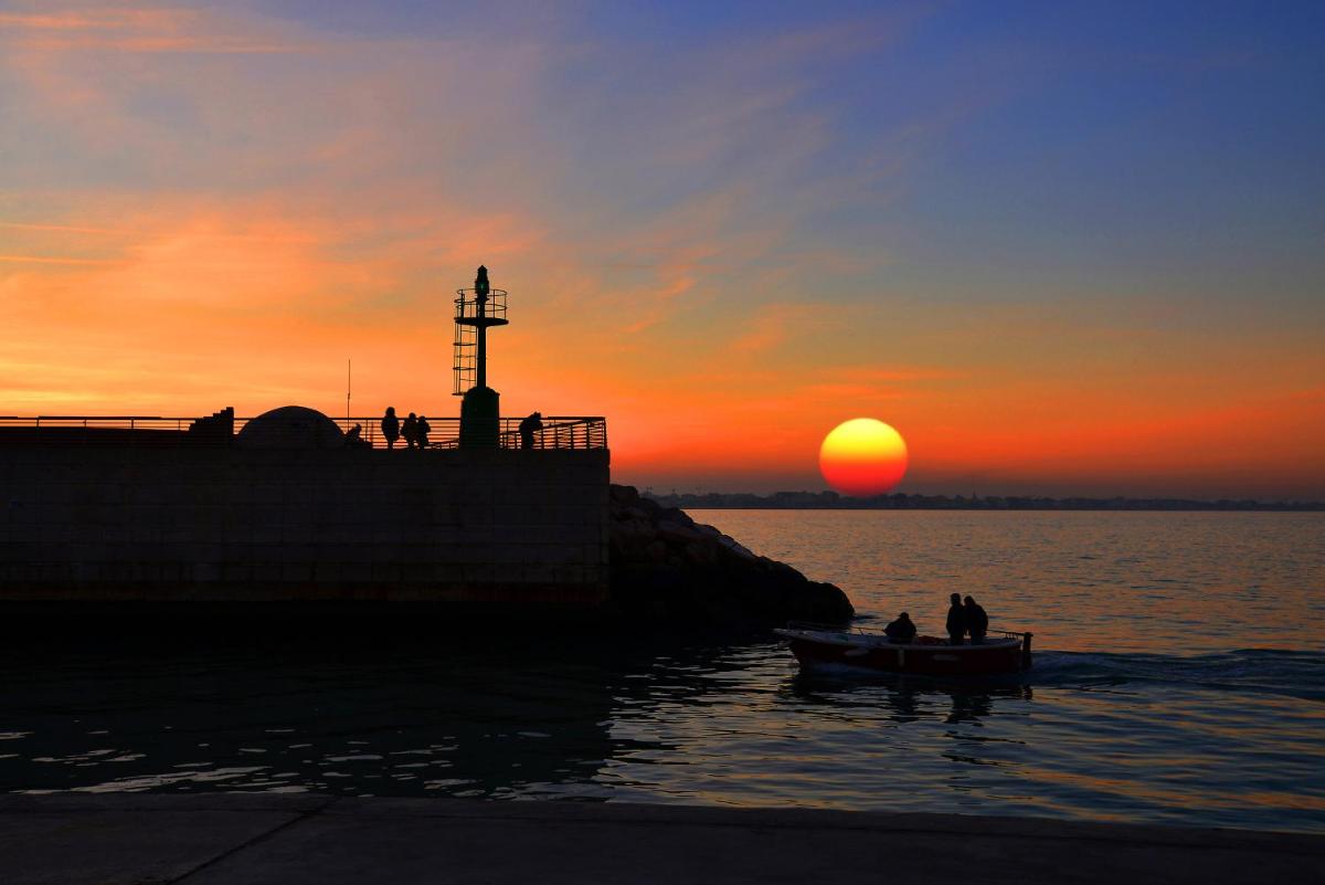 Rimini Lighthouse Easy Comfort - Housity