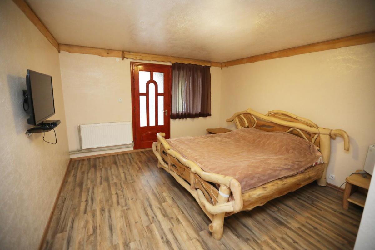 Міні-готель Комора - Housity