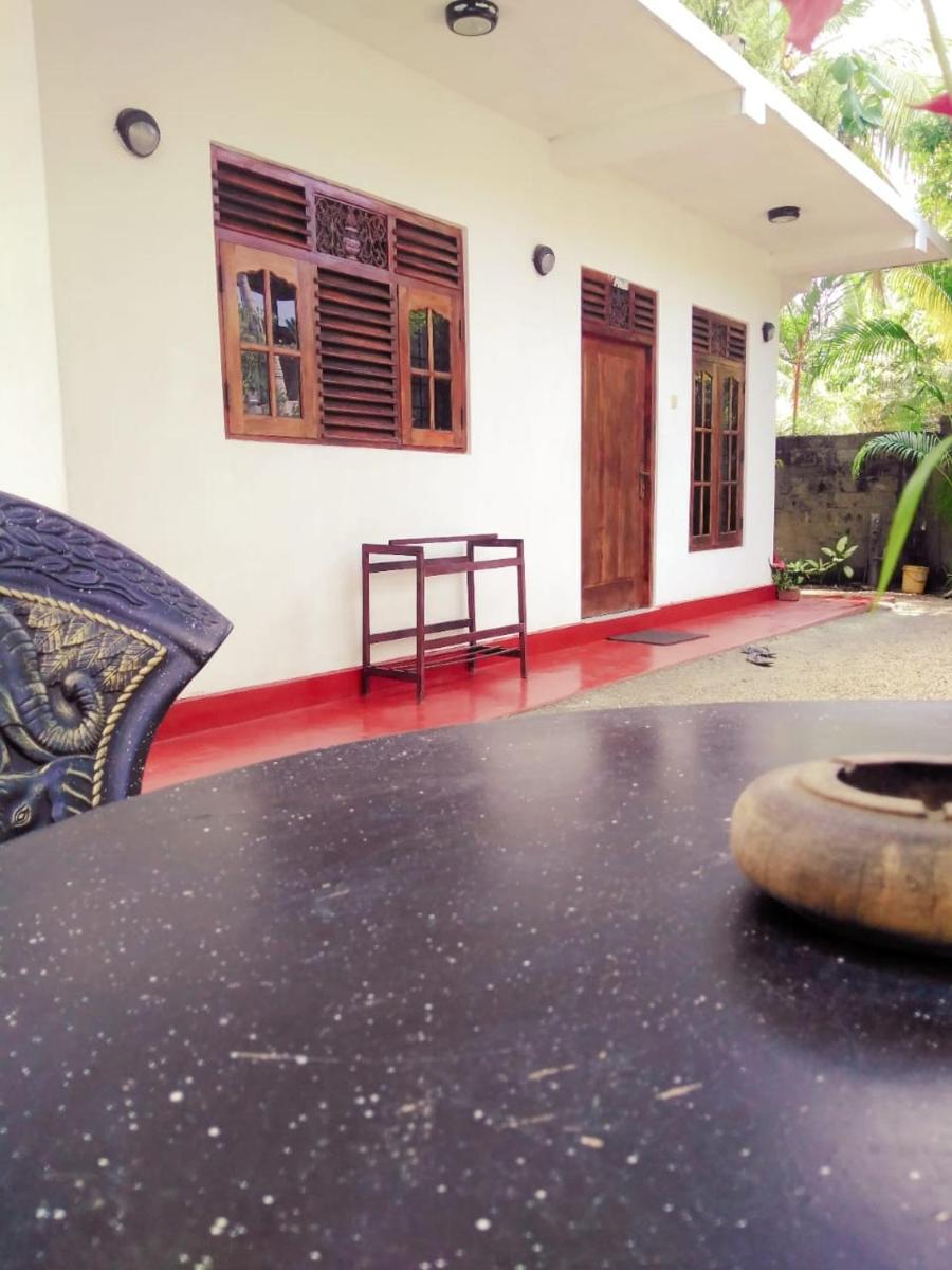 Gamini House - Housity