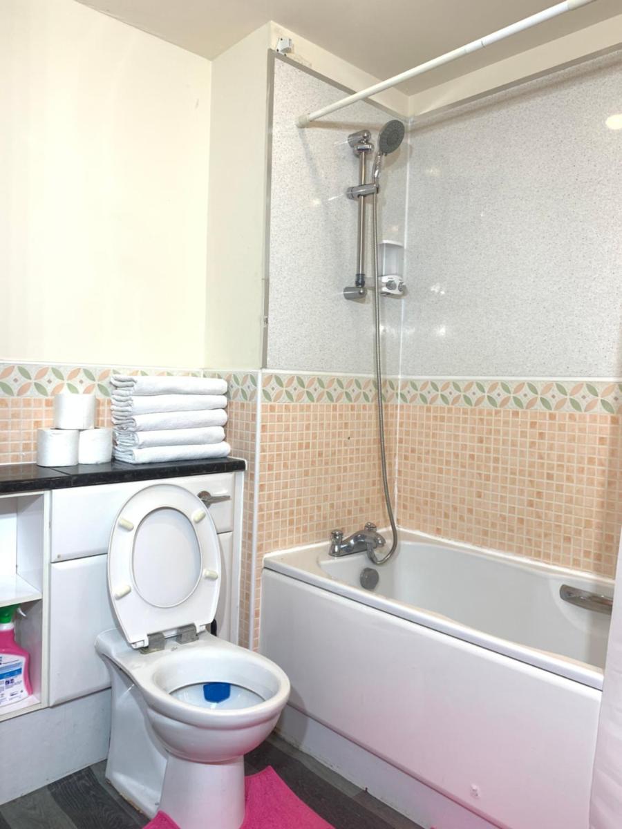 Edinburgh Constitution Apartments - Housity