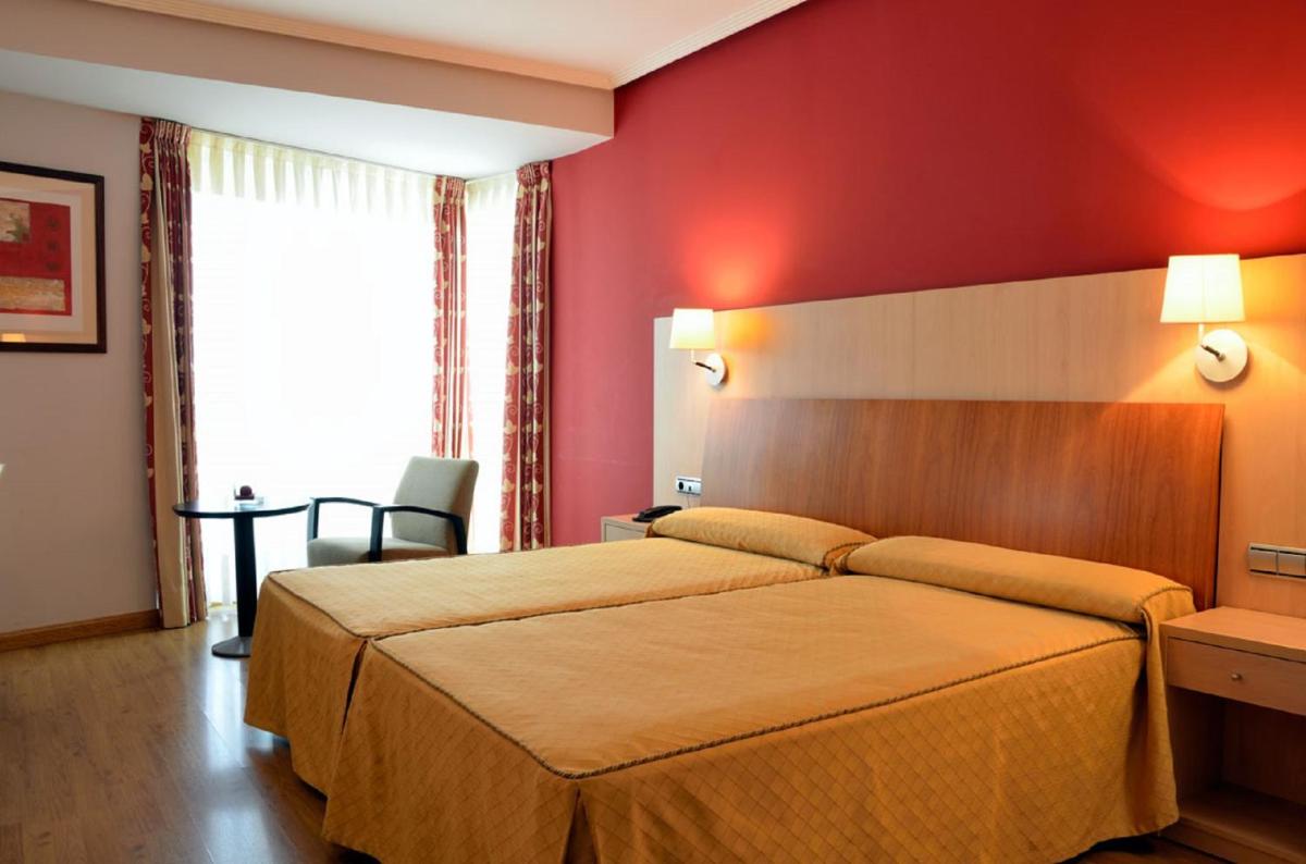 Hotel Villa de Benavente - Housity