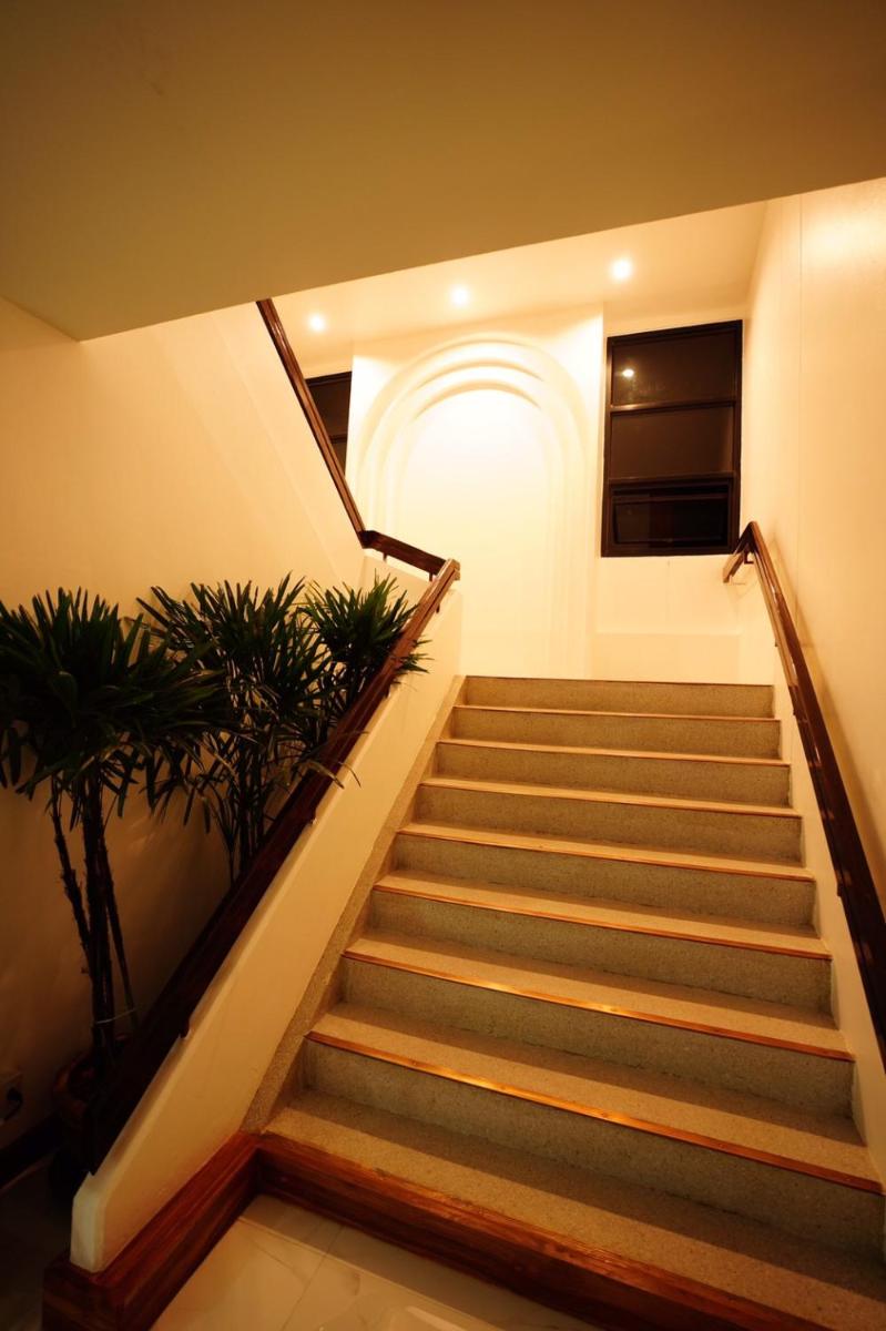 Windsor Hotel - Housity