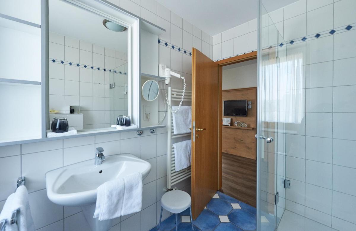 Fetzers Landhotel - Housity