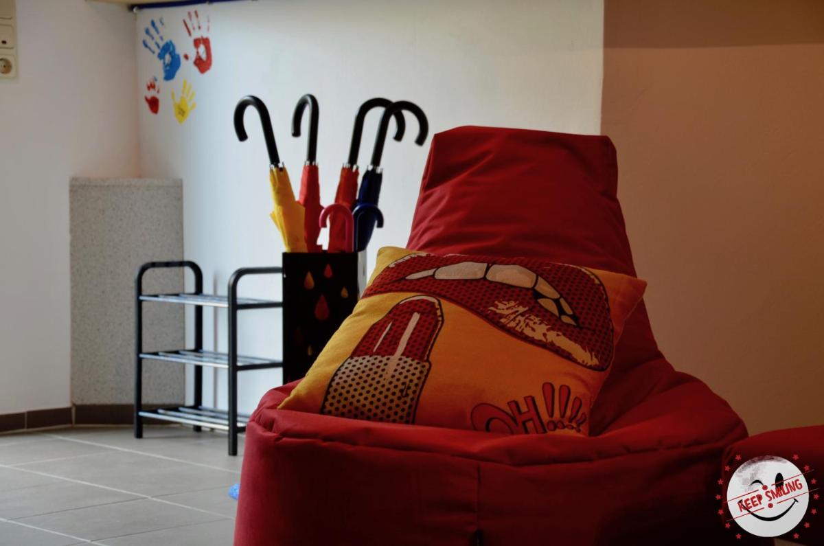 *TOP*POP ART STYLE*INFRAROT*NETFLIX*NESPRESSO* - Housity