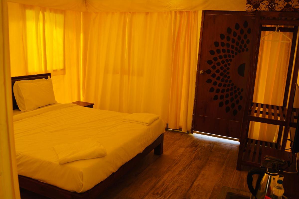 JAYLOS LAKE RESORT - Housity