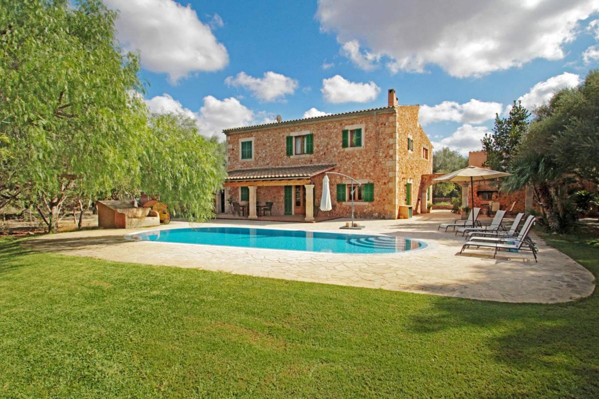 Finca Es Revellar - Housity