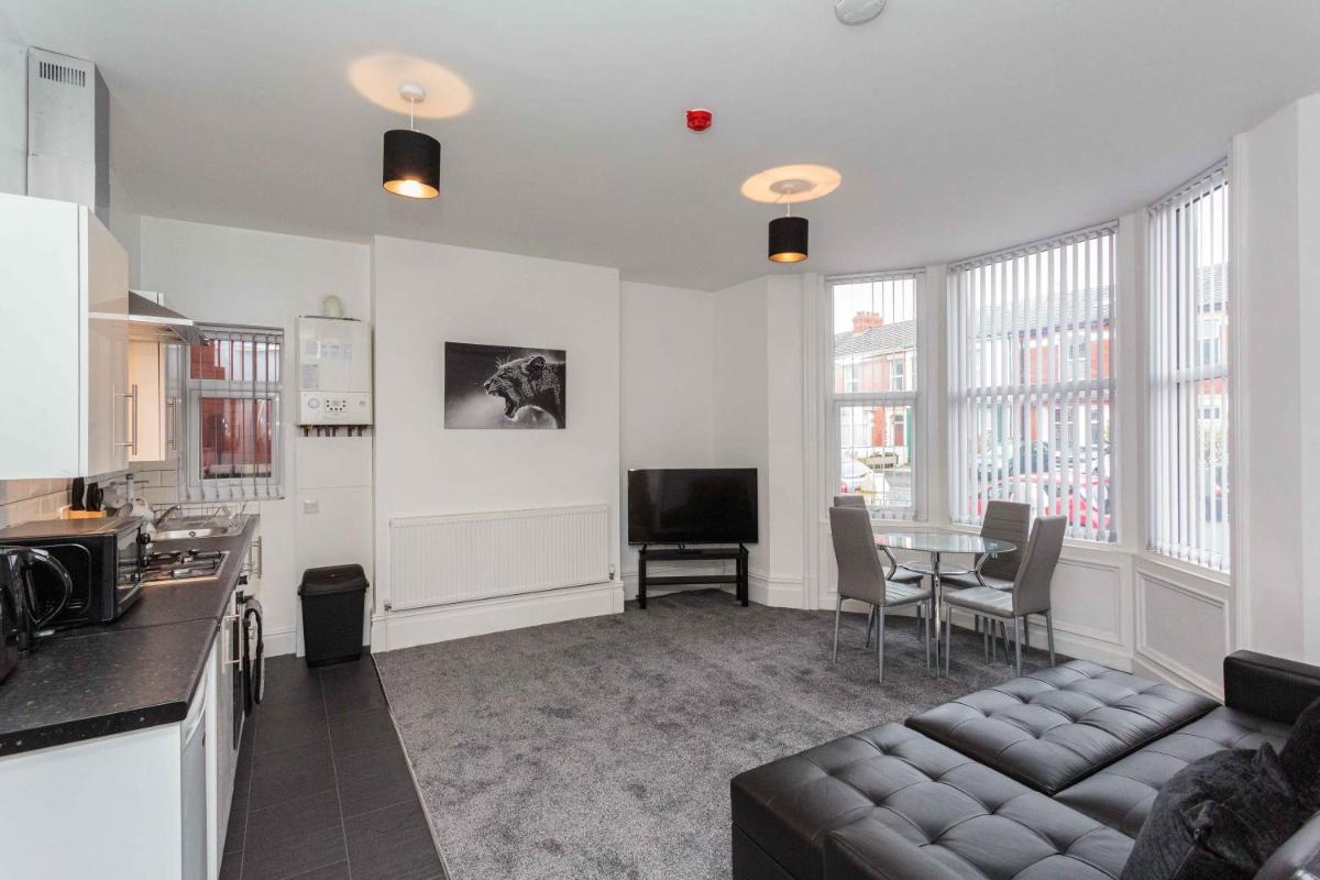 Cherry Property - Berry Apartments - Housity