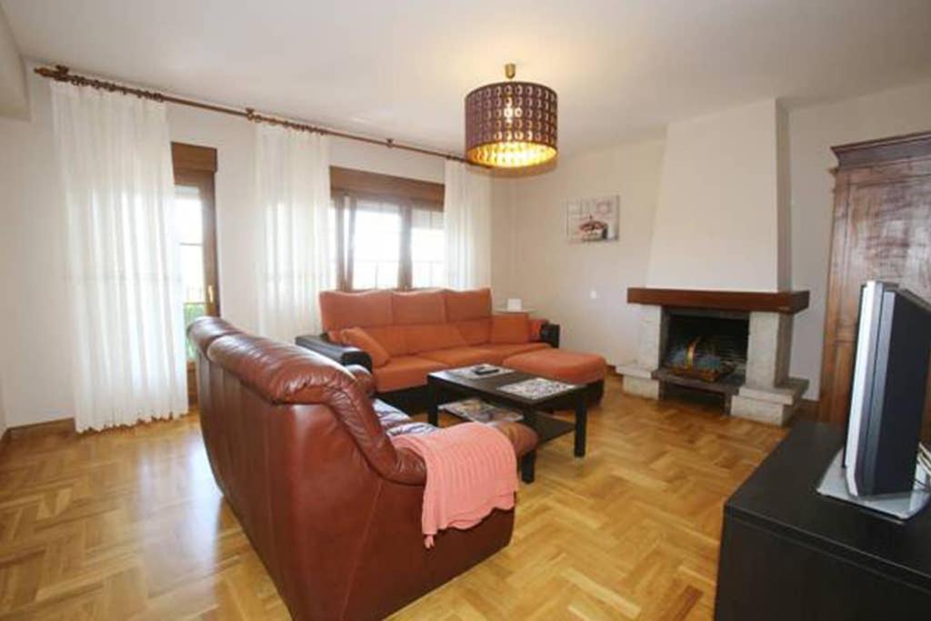 Casa Villa Mercedes - Housity