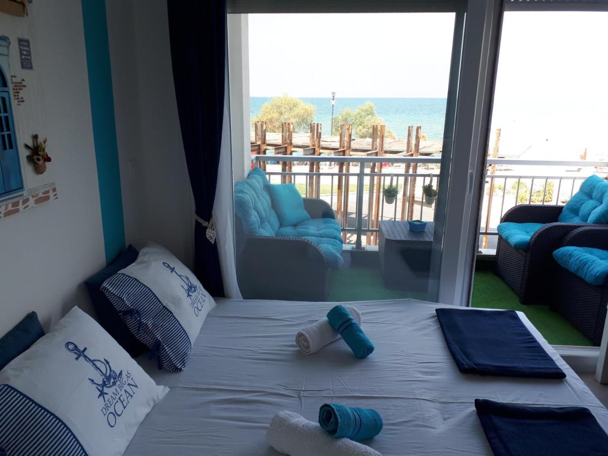 SUN SEA No 3 - Housity