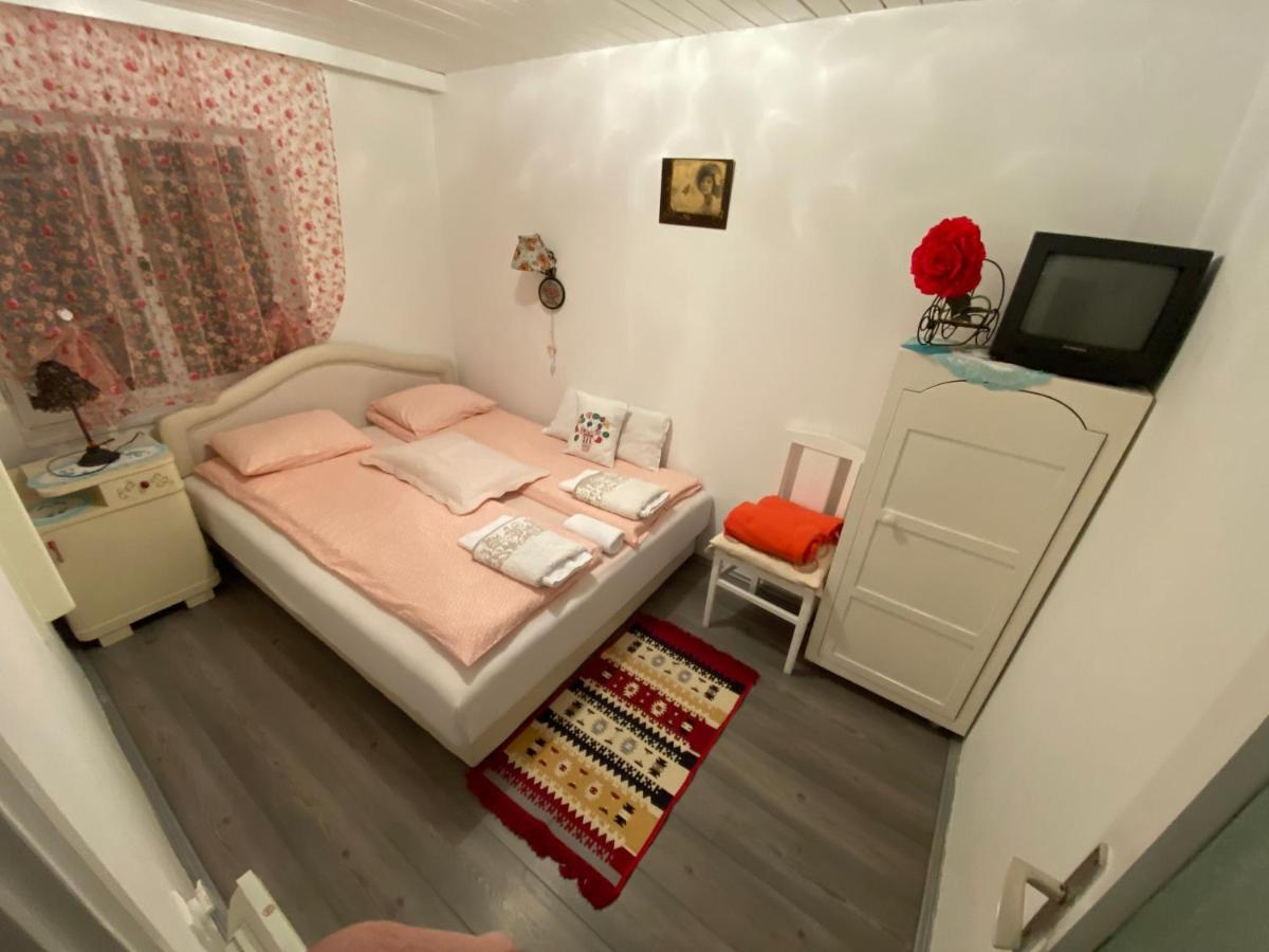 Apartments Borove Noci - Housity