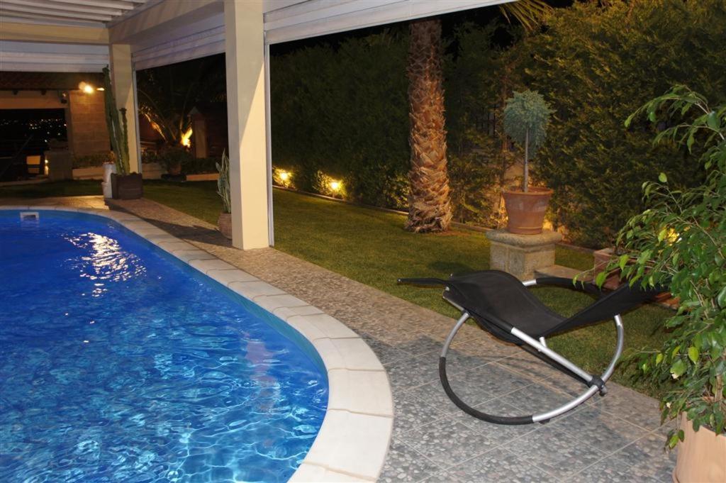 Stone Guesthouse - Housity
