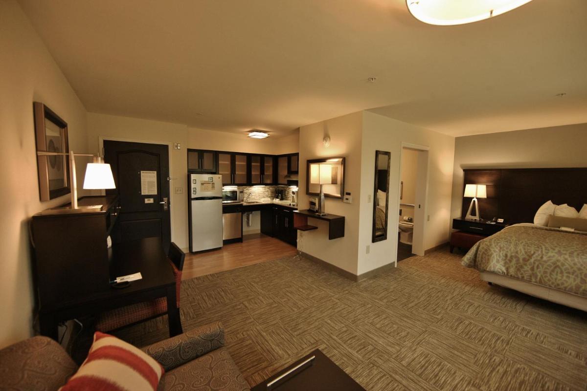 Staybridge Suites Syracuse Liverpool by IHG - Housity