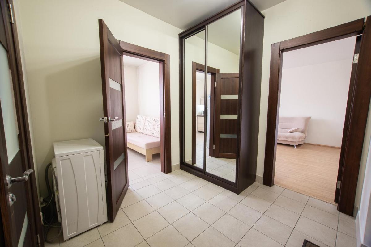 Suitetrails - Apartment on Aviatorov 33