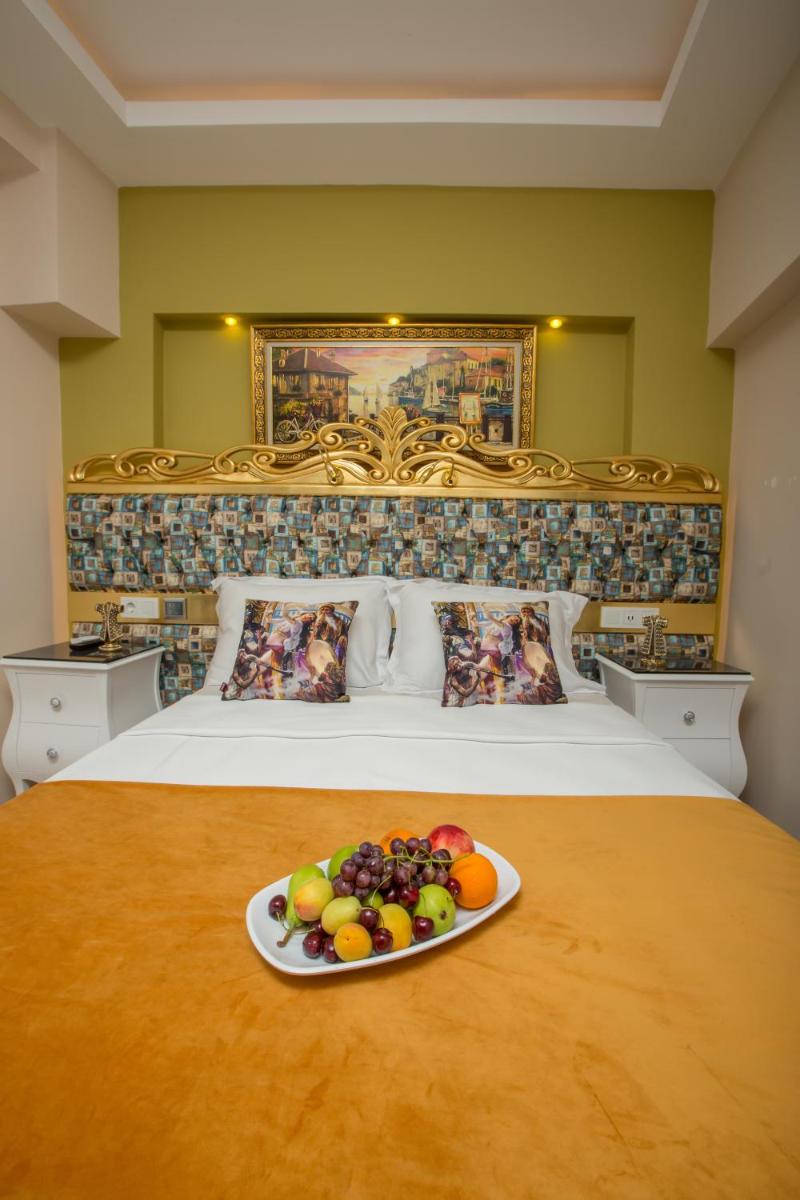 Atlantis Royal Hotel - Housity