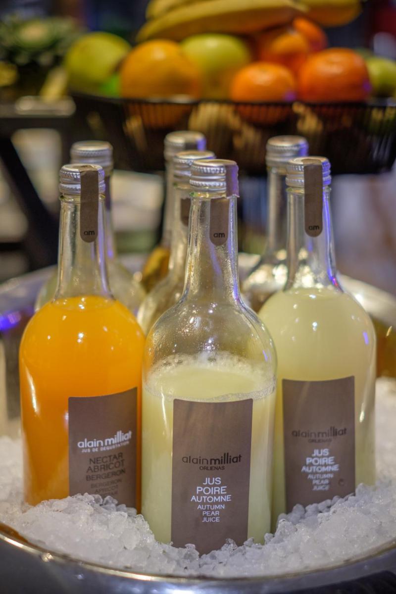 Boissons dans l'établissement Kyriad Prestige Lyon Est - Saint Priest Eurexpo Hotel and SPA