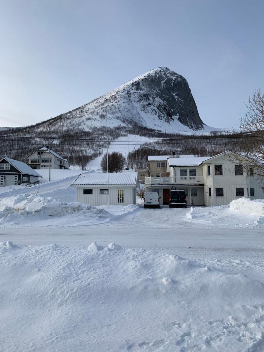 Fjordgård B - Housity
