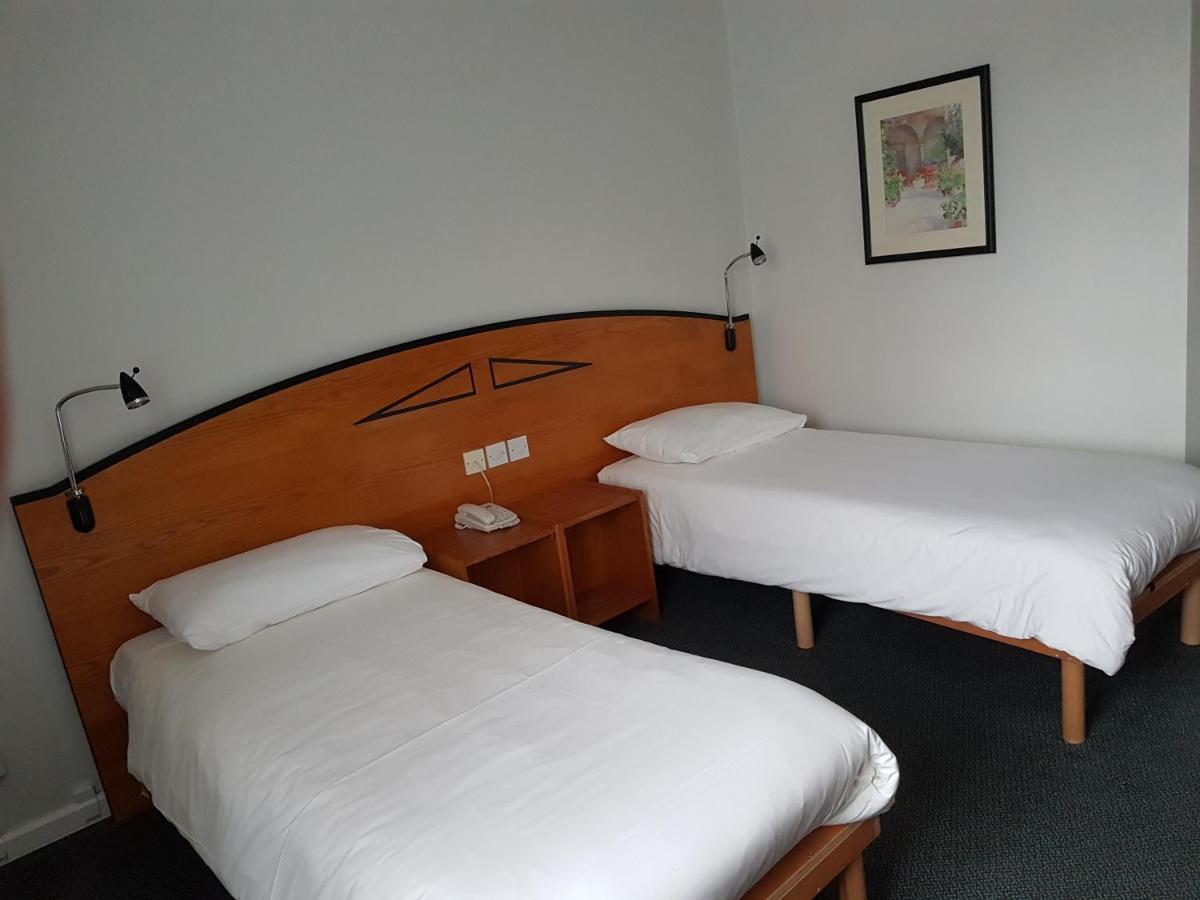ibis Cardiff Gate - International Business Park - Housity