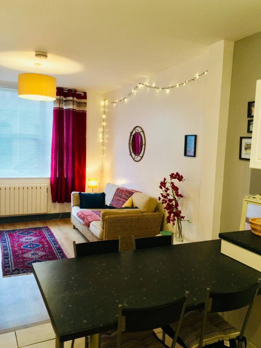 Beautiful Town House in St Leonards on sea - Housity
