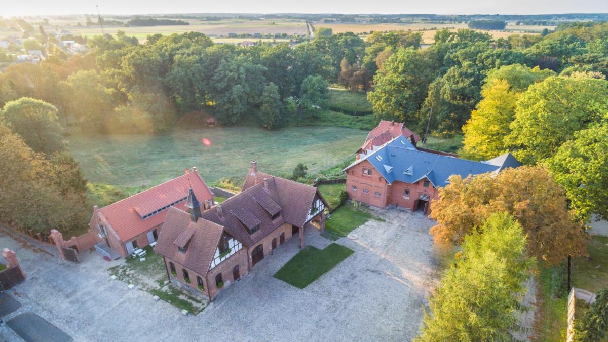 Folwark Wąsowo - Housity