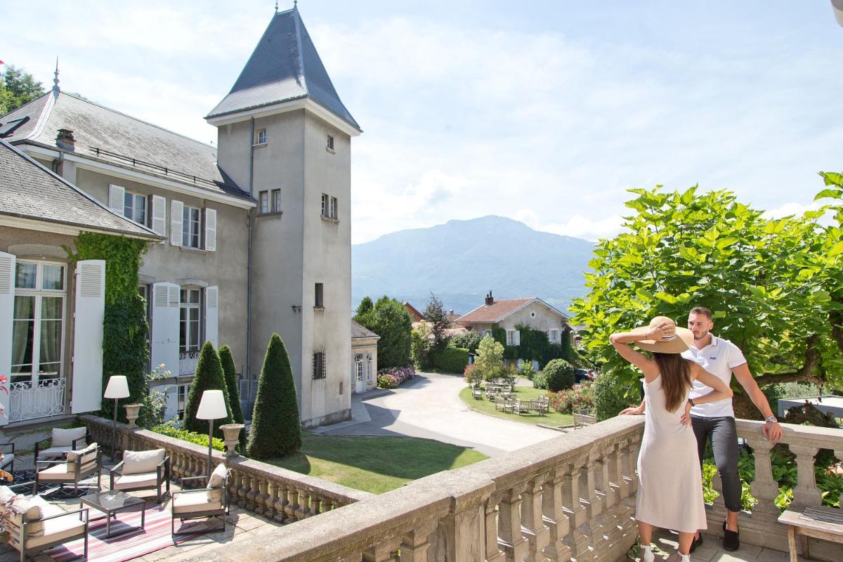 Vue générale sur la montagne ou vue sur la montagne depuis l'hôtel