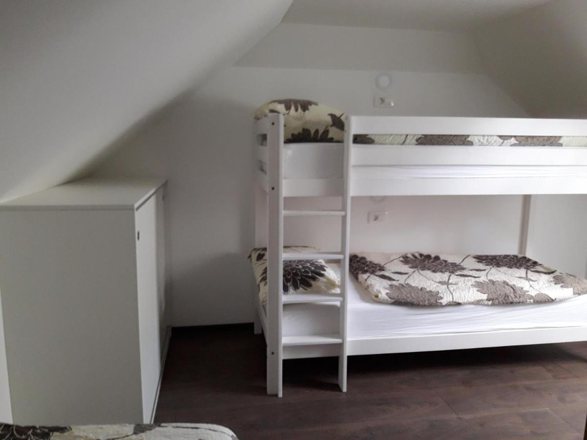 Simnovi apartmaji - surrounded by nature - Housity