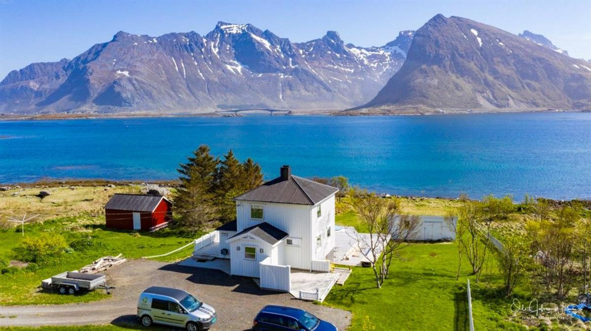 Private Cozy House by the Fjord - Housity