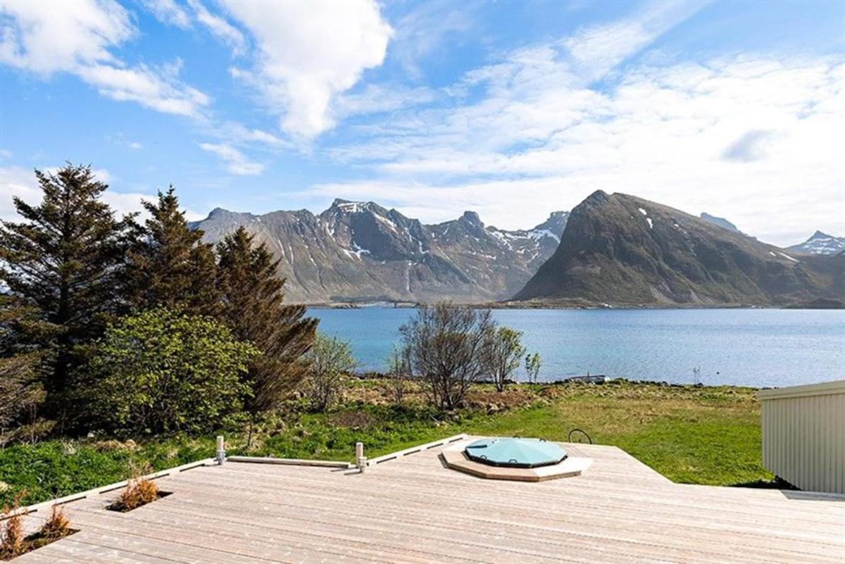 Private Cozy House by the Fjord - Housity