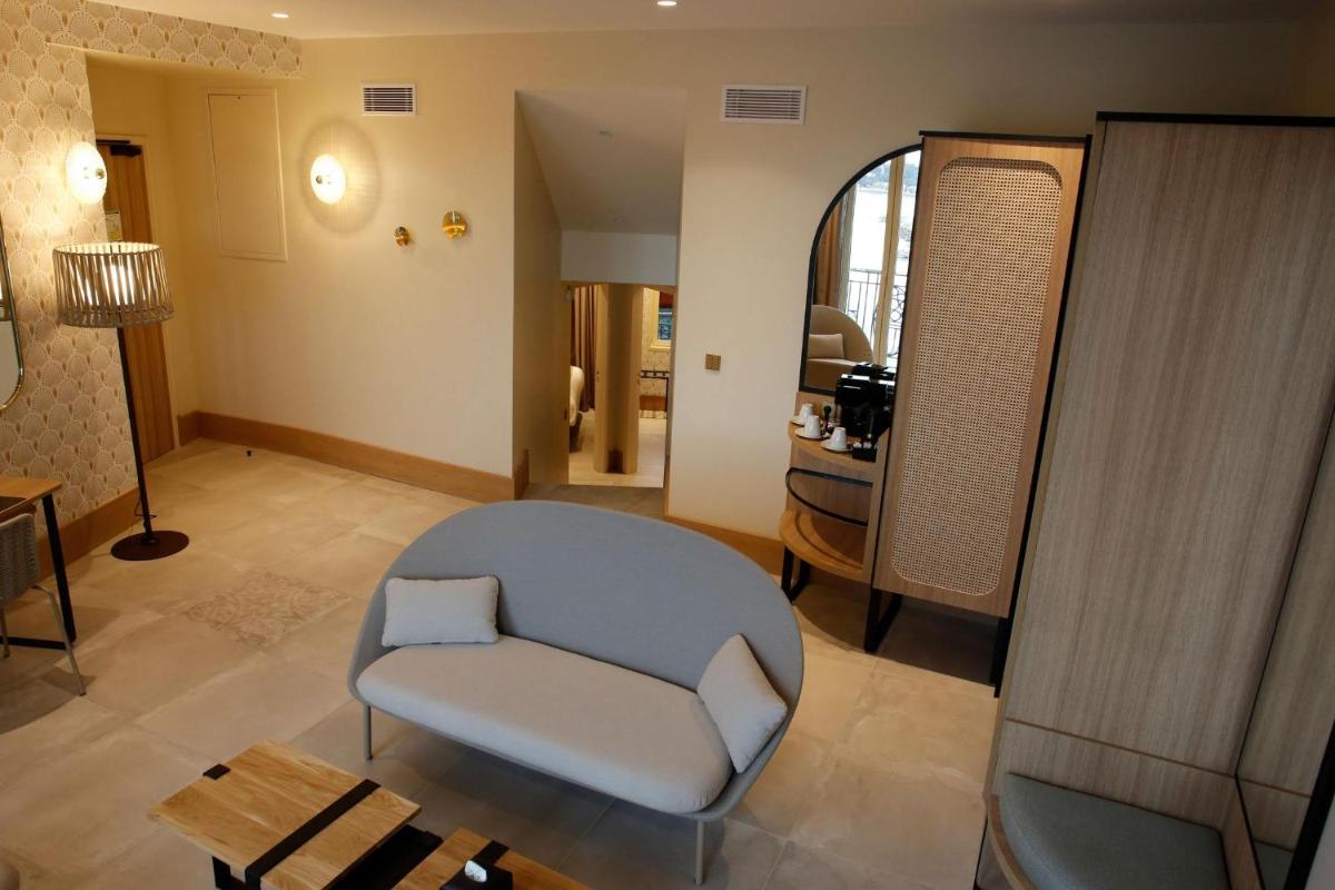Coin salon dans l'établissement Splendid Hôtel & Spa
