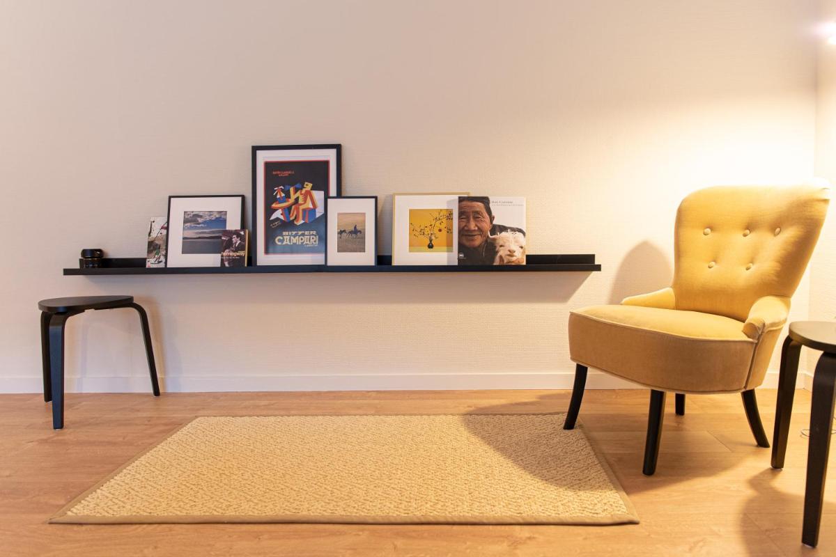 Suitetrails - Large and bright apartment for up to 5 guests, few mintues distance to the city centre