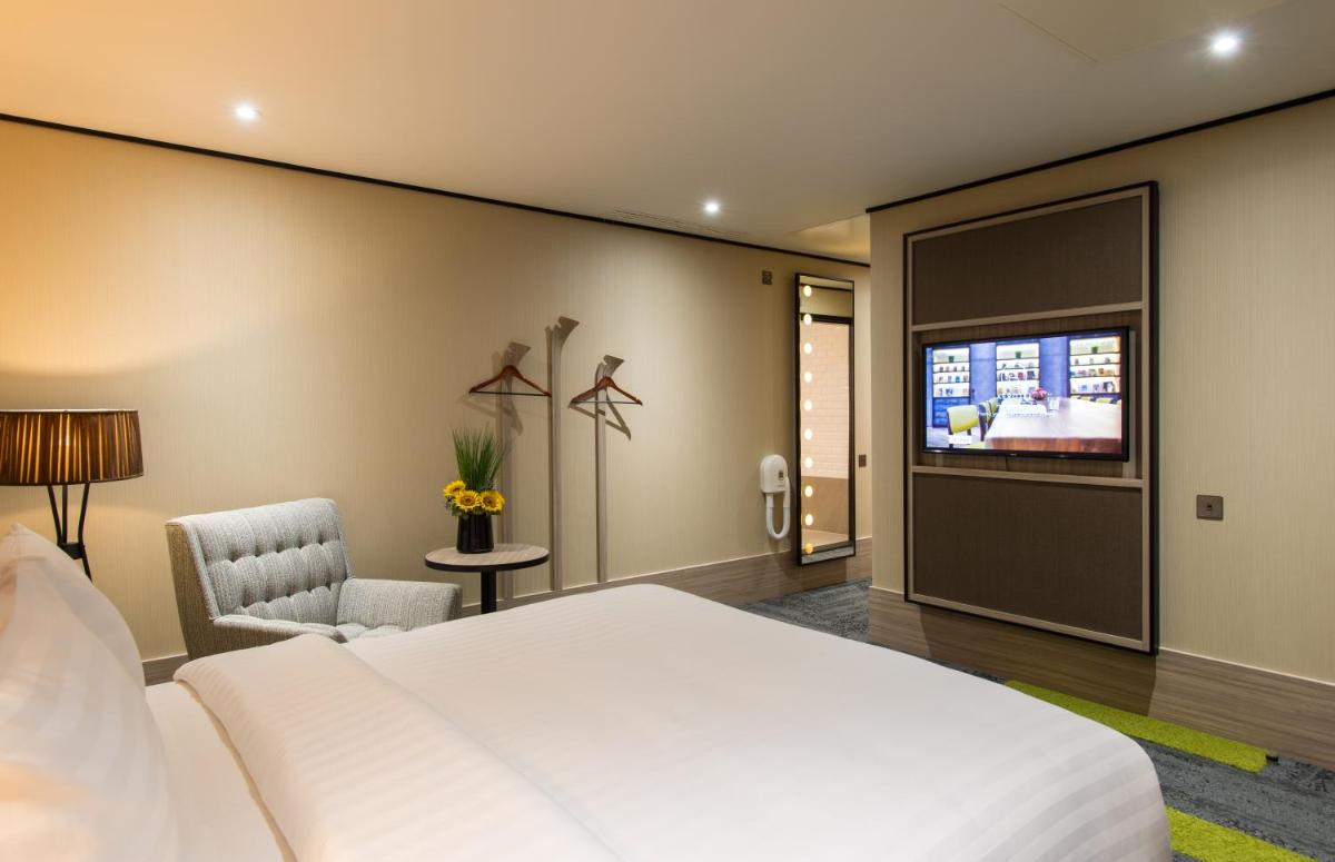 Aerotel London Heathrow, Terminal 2 & Terminal 3 - Housity