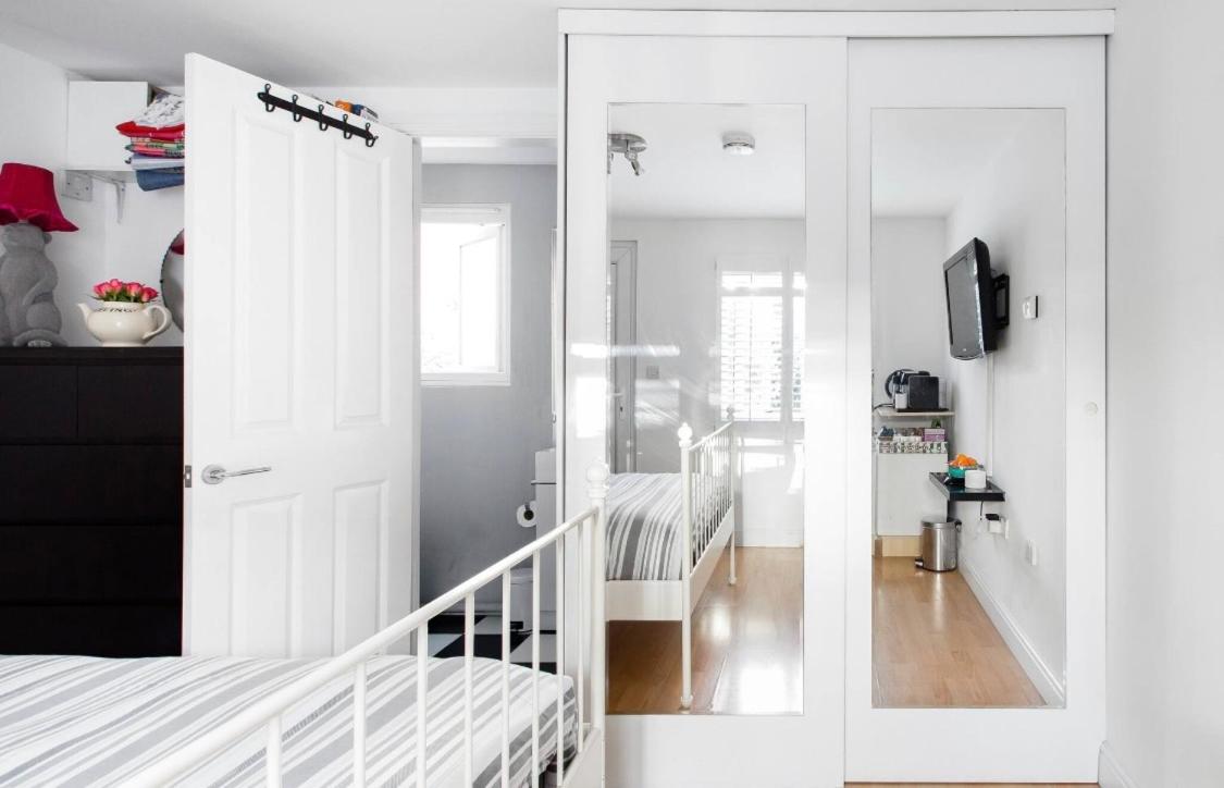 Studio, Private, independant Entrance, Central, Battersea Park - Housity