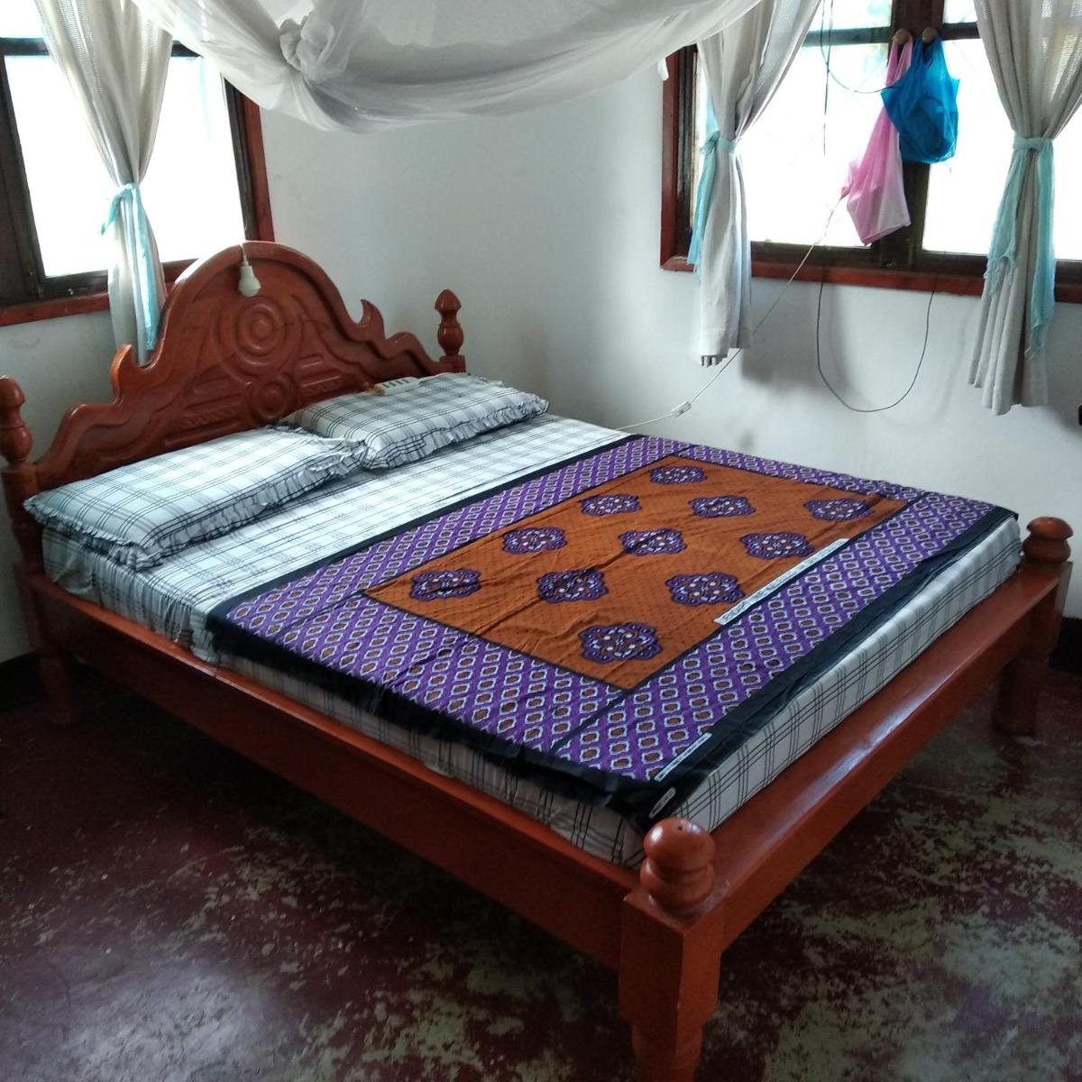 Beachfront Cottage Kigamboni - Housity