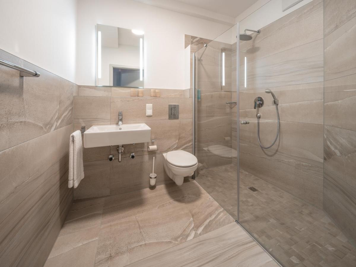 RS-HOTEL - smart & modern Hotel Apartments - Housity