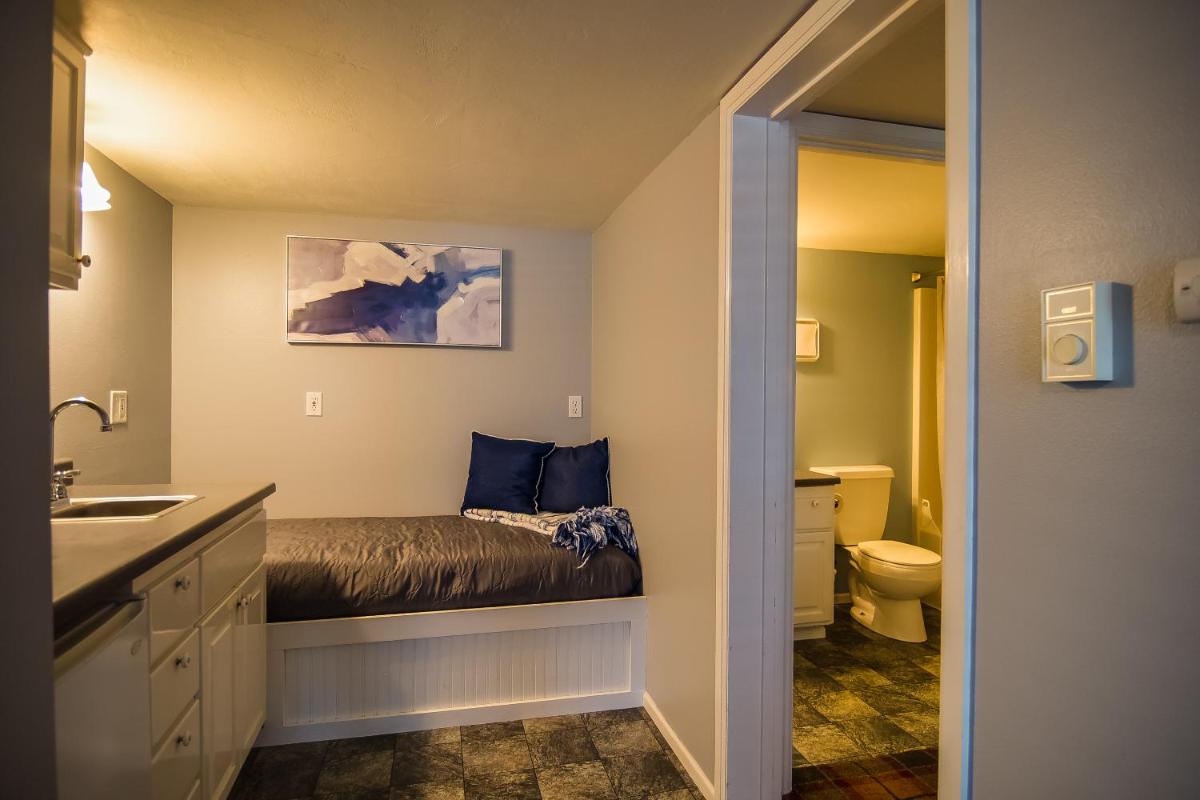 The Campbell House Inn - Housity