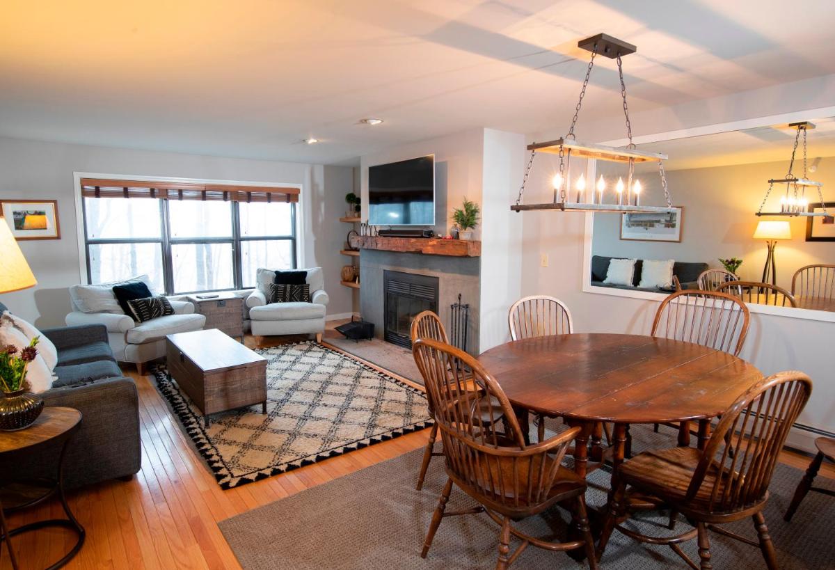 Modern & Updated Winterplace 3Br- Sleeps 12 condo - Housity