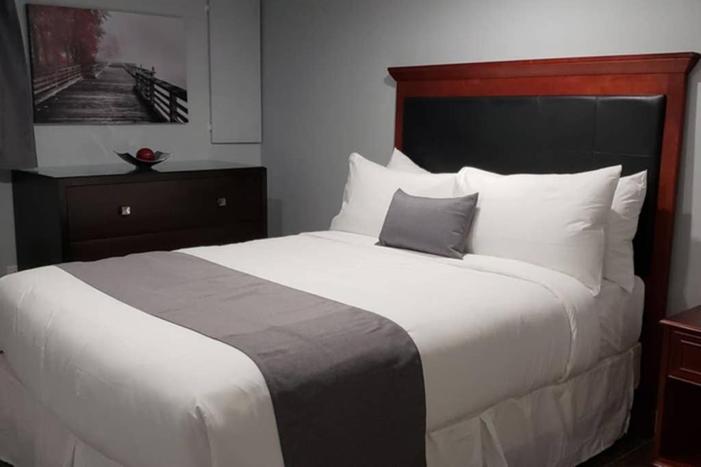 1-Bedroom Mi Casita by Amazing Property Rentals - Housity