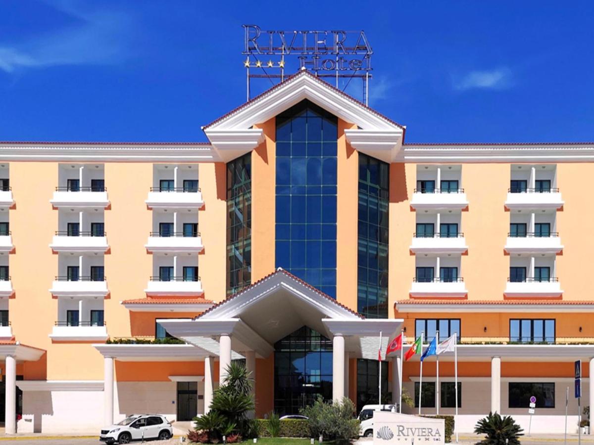 uma representação da fachada de um hotel em Riviera Hotel em Carcavelos