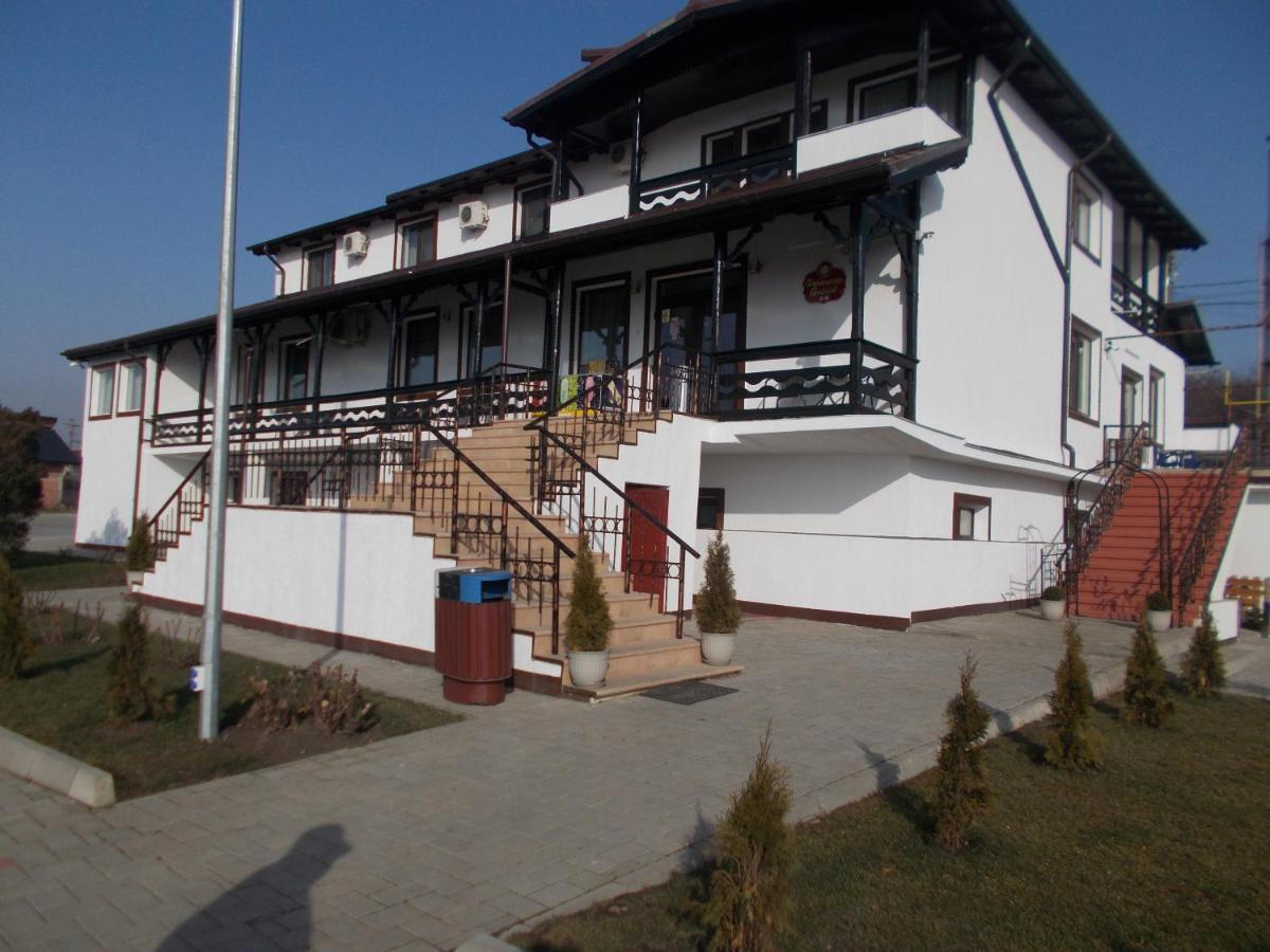 Pensiunea Gabriel - Housity