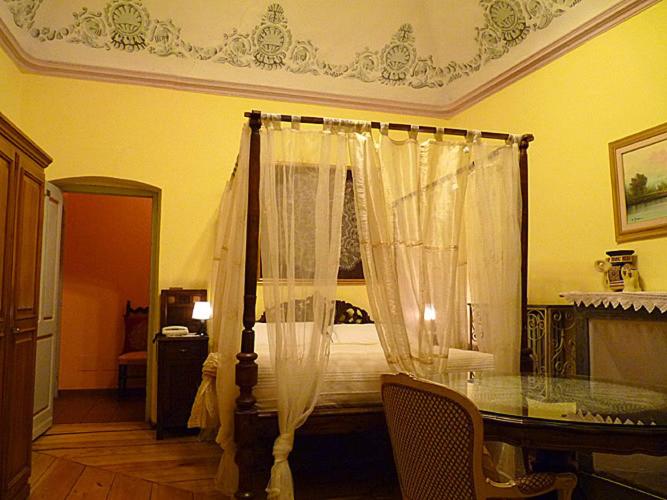 Albergo Ristorante Cavallo Bianco - Housity