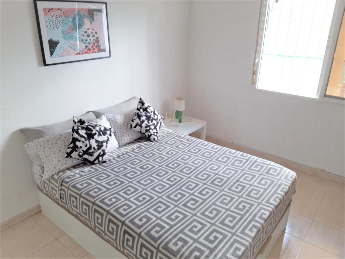 Pretty Studio With Swimming Pool - Housity