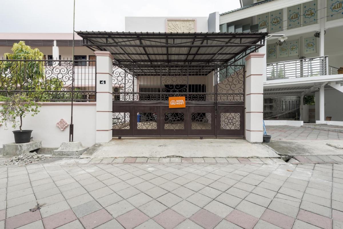 KoolKost Syariah near UPN Veteran - Housity