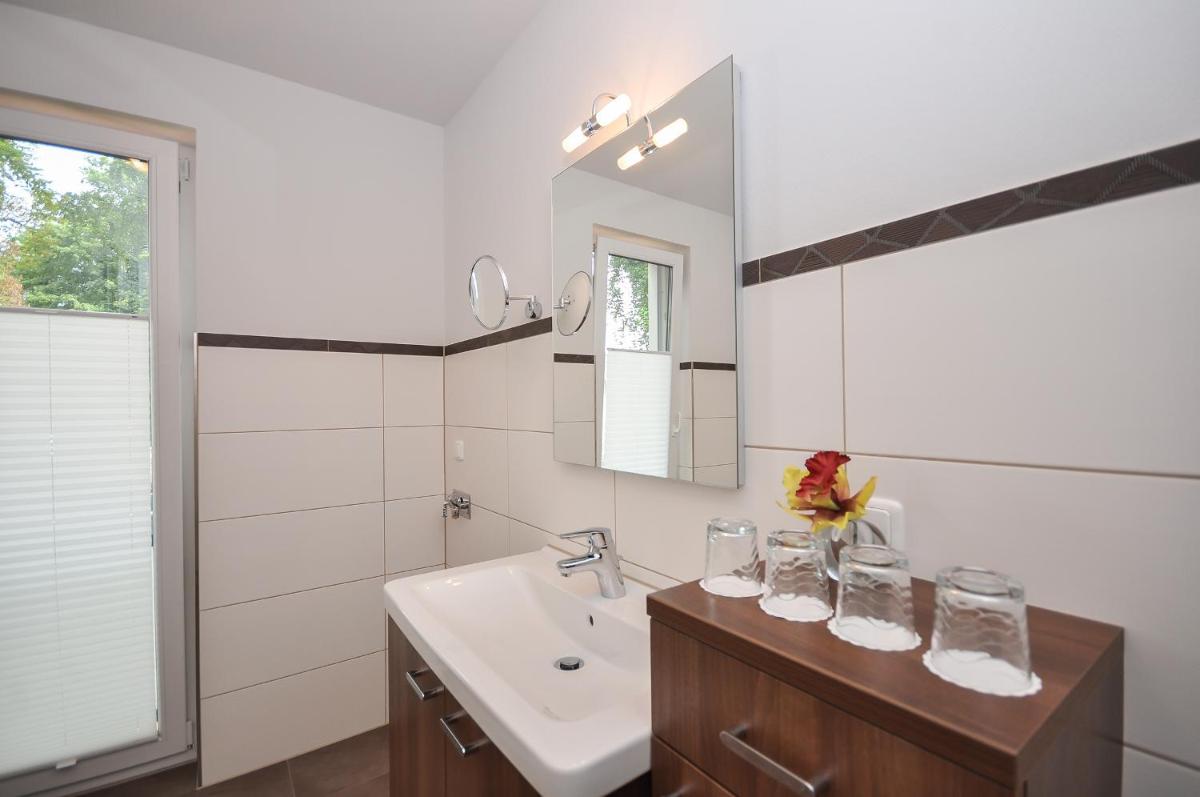 Apartmenthaus Kleiner Falke - Housity