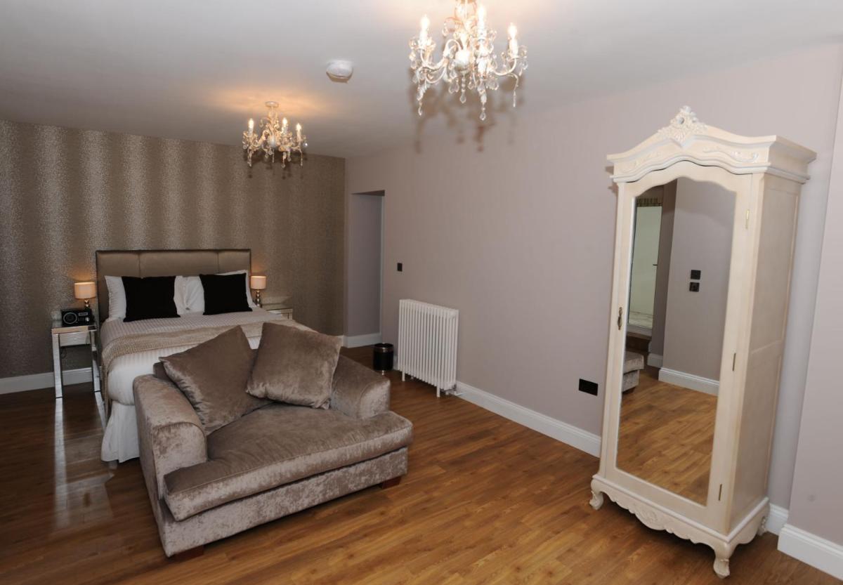 Tower Apartments - Housity