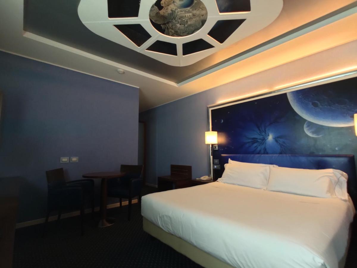 Guglielmotel - Housity