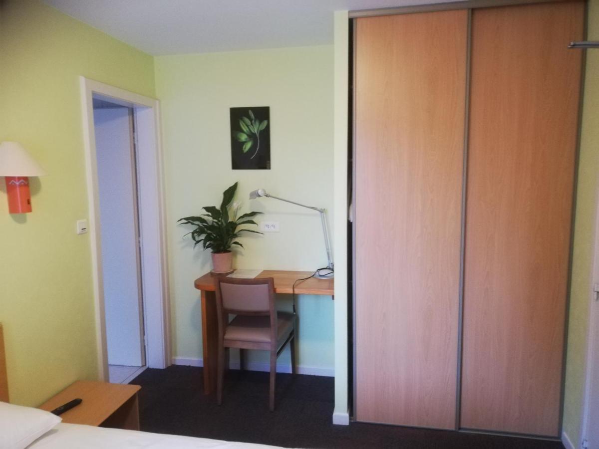 Hôtel Restaurant Le Moschenross - Housity