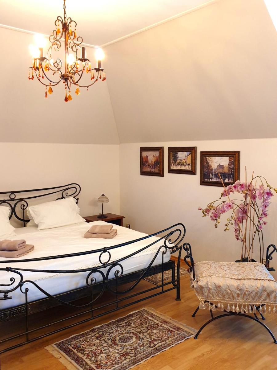 Penzion a Restauracia Toldi - Housity