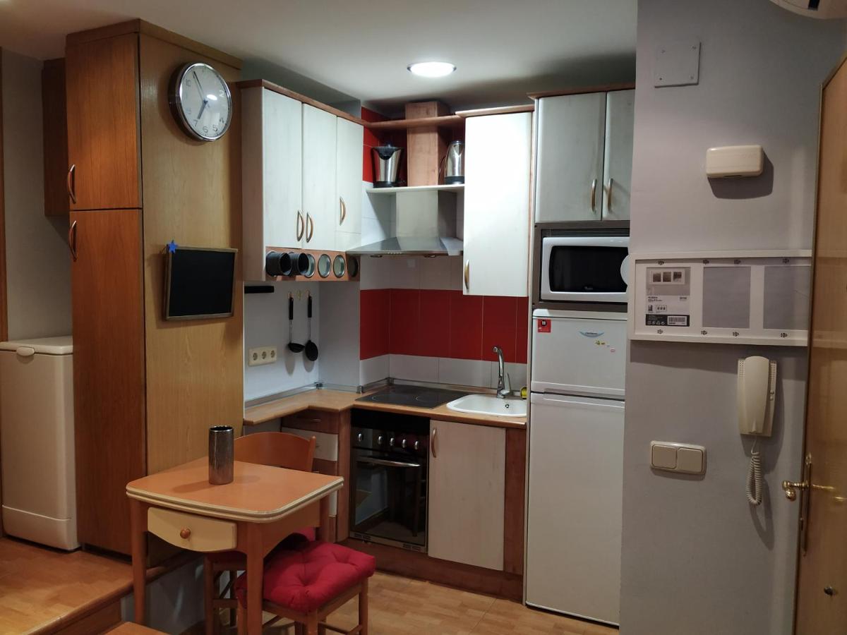 Apartamentos Deluxe Barajas - Housity
