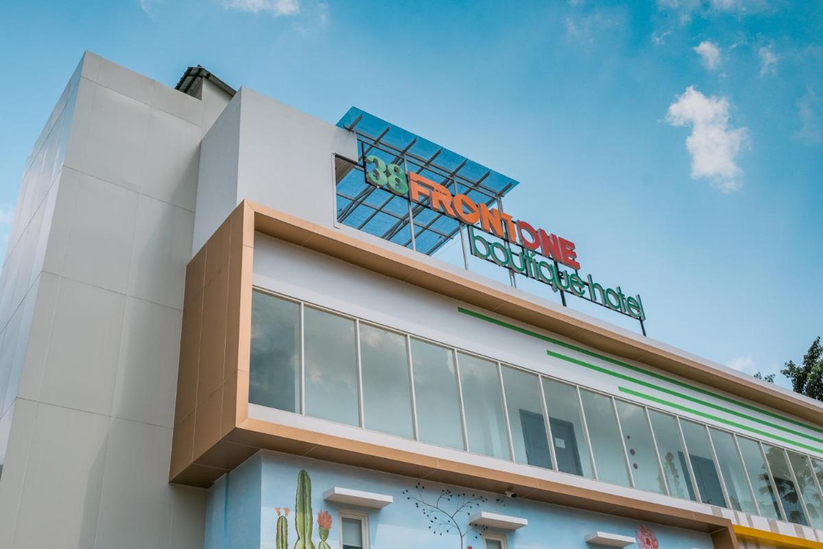 Three Eight Front One Boutique Batu Malang - Housity