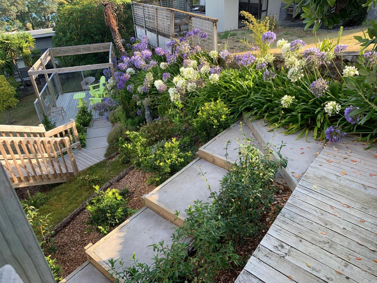 Pretty on Paku, Tairua - Cottage - Housity