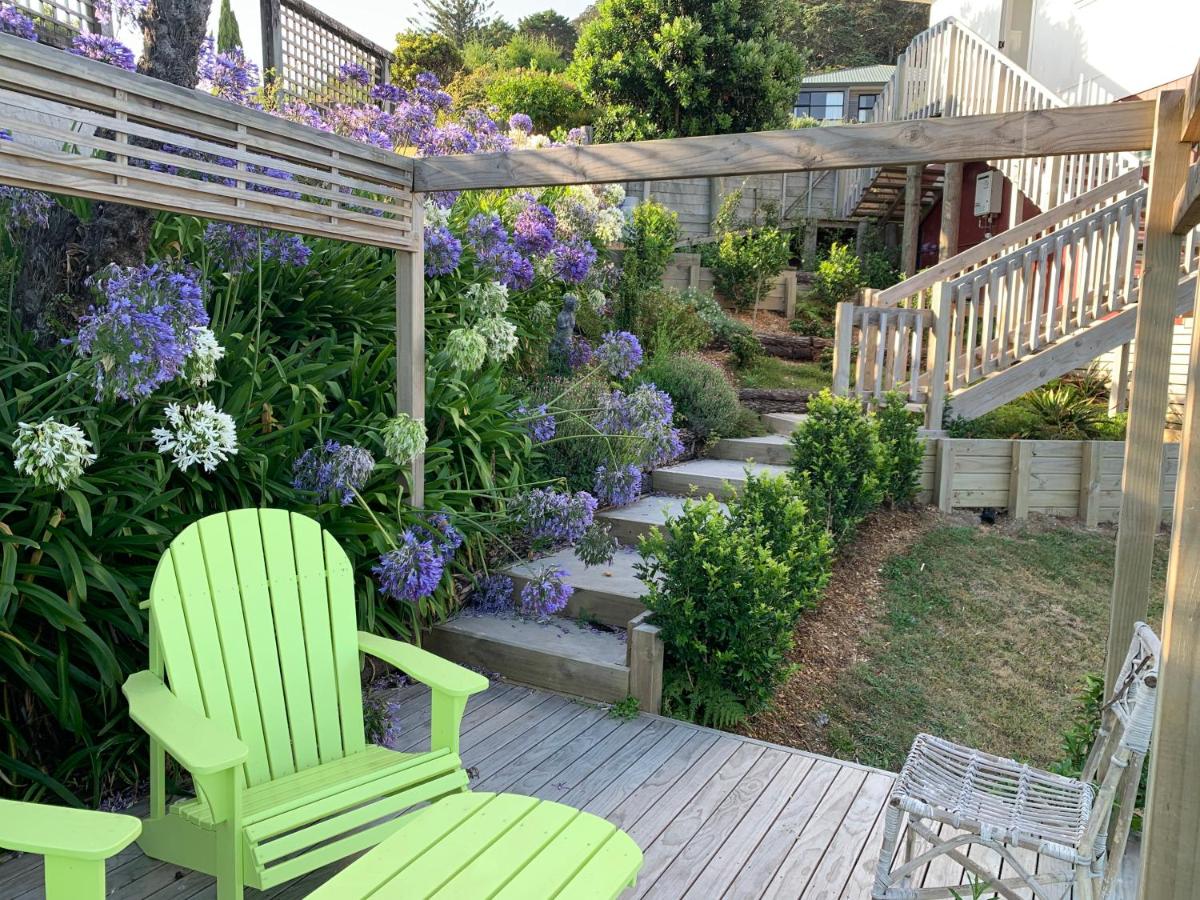 Pretty on Paku, Tairua - Cottage - Housity